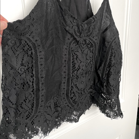 Forever 21 Lace Cropped Tank - Picture 3 of 3